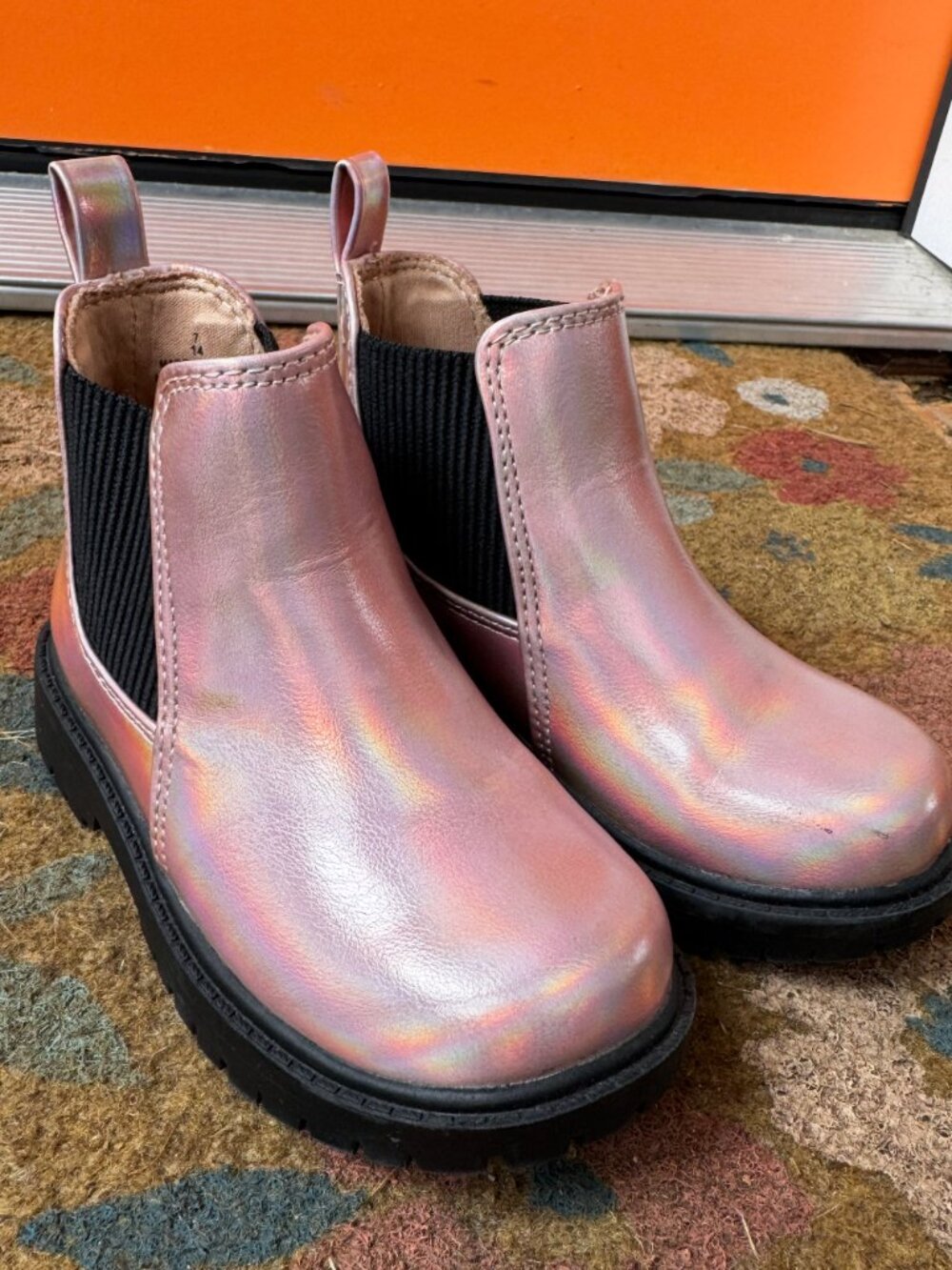 NWOT Old Navy Toddler Iridescent Pink Chelsea Boots Size 7
